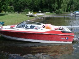 Photo of rental ski/speed boat